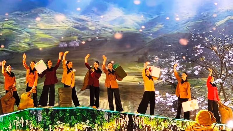 Dân công Thanh Hóa tham gia chiến dịch Điện Biên Phủ. Dân công Thanh Hóa tham gia chiến dịch Điện Biên Phủ.