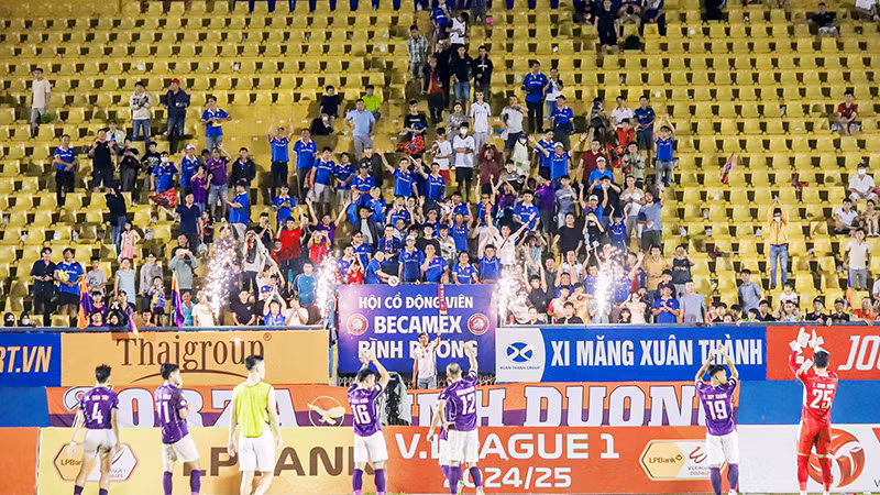 Khán đài “đìu hiu” tại các trận đấu V.League. (Ảnh: BDFC)