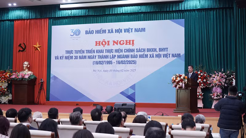 Hội nghị triển khai chính sách bảo hiểm xã hội, bảo hiểm y tế và kỷ niệm 30 năm Ngày thành lập ngành bảo hiểm xã hội Việt Nam.