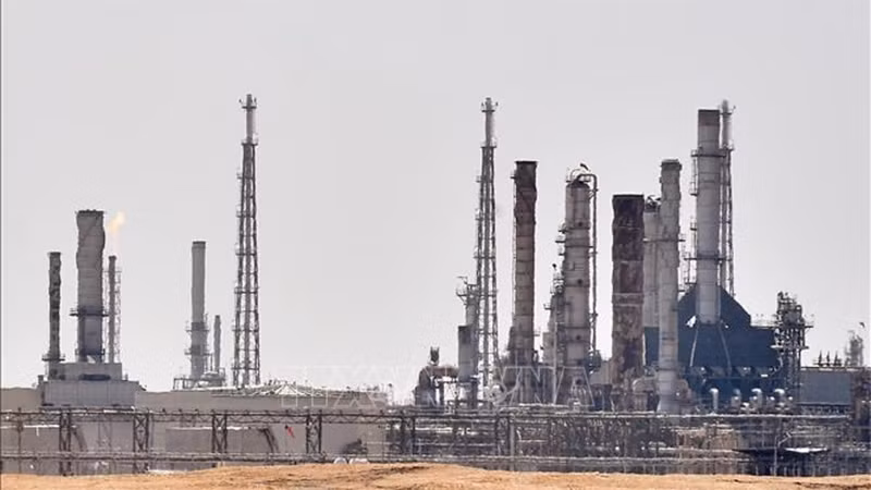 Cơ sở lọc dầu của Aramco ở gần al-Khurj, phía nam thủ đô Riyadh của Saudi Arabia. Ảnh: AFP/TTXVN