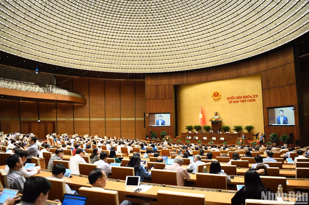 Quang cảnh phiên họp ở hội trường sáng 9/5. (Ảnh: DUY LINH) Quang cảnh phiên họp ở hội trường sáng 9/5. (Ảnh: DUY LINH)