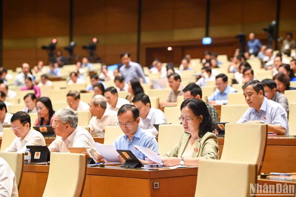 Các đại biểu dự phiên họp. (Ảnh: DUY LINH) Các đại biểu dự phiên họp. (Ảnh: DUY LINH)