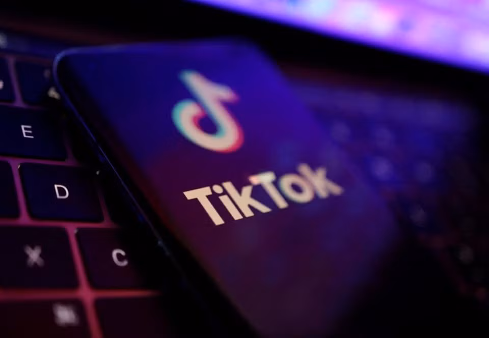 Thời gian qua, TikTok bị chính phủ và cơ quan quản lý ở một số nước giám sát chặt chẽ do lo ngại nguy cơ không bảo mật dữ liệu của người dùng. (Ảnh: Reuters)