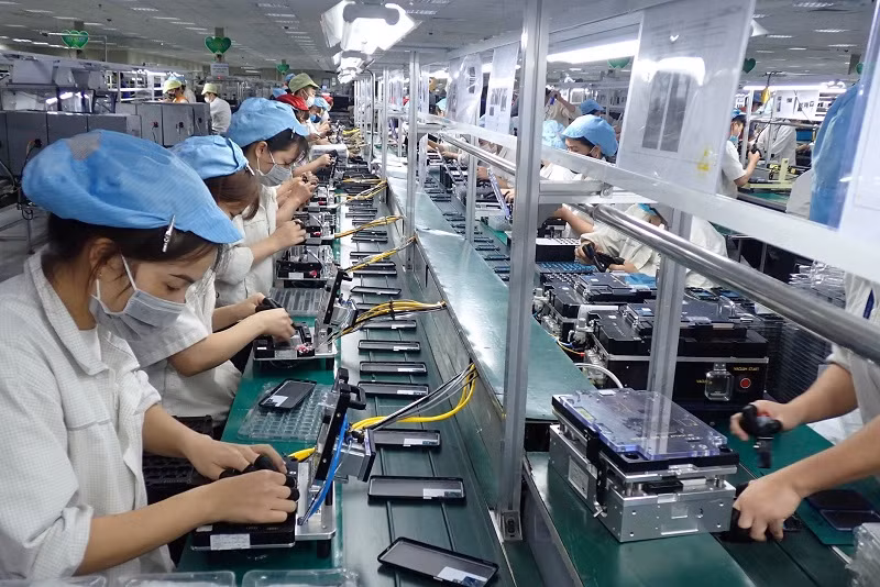Trong 5 tháng đầu năm 2023, cả nước ghi nhận 962 dự án đầu tư nước ngoài được cấp mới với tổng vốn đăng ký đạt hơn 5,26 tỷ USD. (Ảnh minh họa: TTXVN)