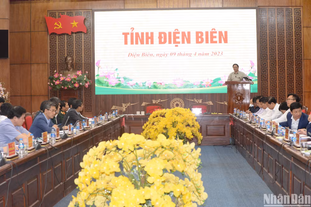 Quang cảnh buổi làm việc. (Ảnh: LÊ LAN) Quang cảnh buổi làm việc. (Ảnh: LÊ LAN)