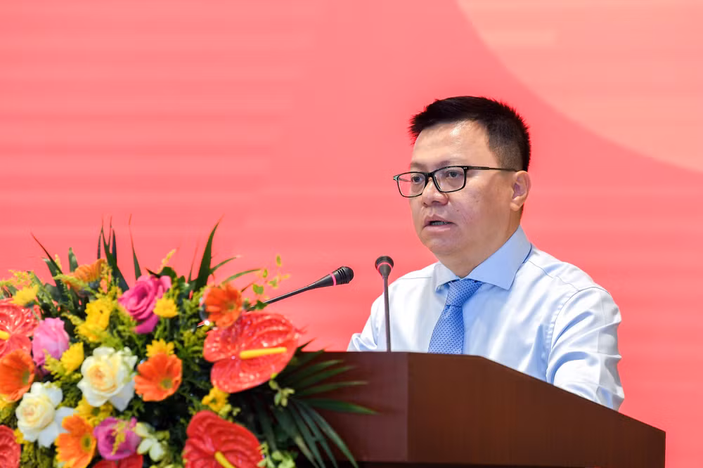 Tổng Biên tập Báo Nhân Dân Lê Quốc Minh phát biểu tại Lễ kỷ niệm 99 năm Ngày Báo chí cách mạng Việt Nam. (Ảnh: THẾ ĐẠI)