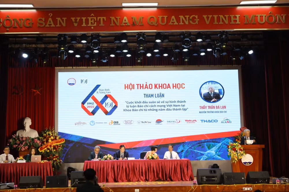Hội thảo “Viện Báo chí: Truyền thống 60 năm đào tạo, nghiên cứu - vấn đề đặt ra và giải pháp phát triển”. Hội thảo “Viện Báo chí: Truyền thống 60 năm đào tạo, nghiên cứu - vấn đề đặt ra và giải pháp phát triển”.