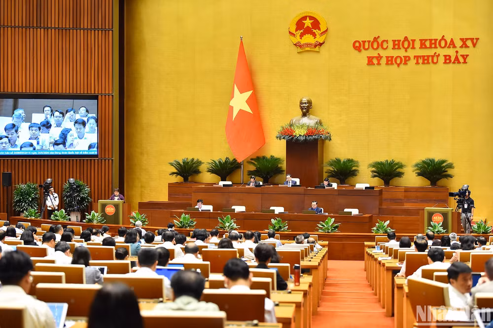 Quang cảnh một phiên thảo luận ở hội trường tại Kỳ họp thứ 7, Quốc hội khóa XV. (Ảnh: DUY LINH)