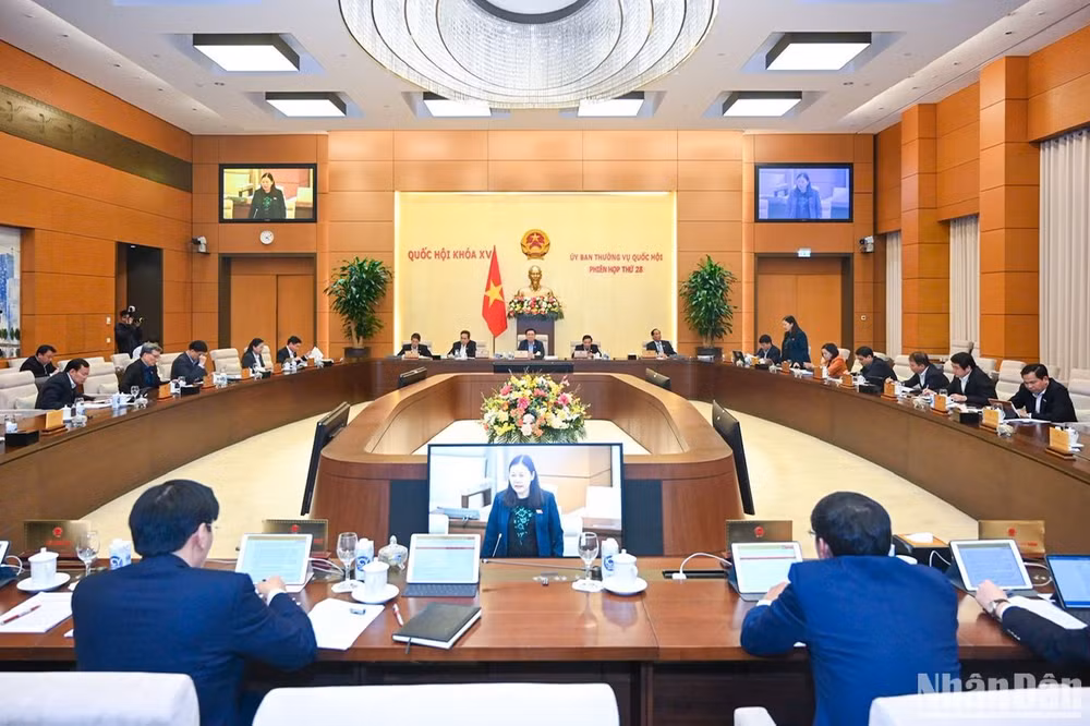 Quang cảnh phiên họp. (Ảnh: DUY LINH)