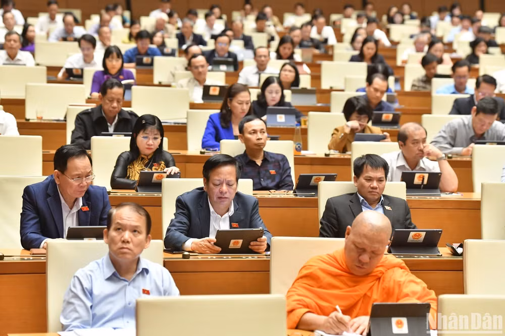Các đại biểu Quốc hội dự phiên chất vấn chiều 7/11. (Ảnh: ĐĂNG KHOA) Các đại biểu Quốc hội dự phiên chất vấn chiều 7/11. (Ảnh: ĐĂNG KHOA)