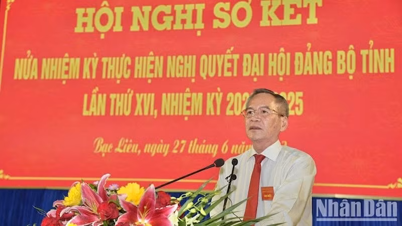 Bí thư Tỉnh ủy Bạc Liêu Lữ Văn Hùng phát biểu ý kiến chỉ đạo tại hội nghị.