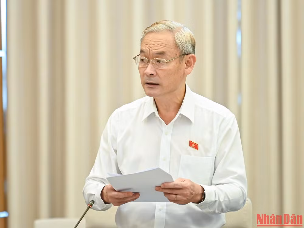 Chủ nhiệm Ủy ban Tài chính, Ngân sách của Quốc hội Nguyễn Phú Cường trình bày báo cáo về dự thảo Kế hoạch giám sát chi tiết. Chủ nhiệm Ủy ban Tài chính, Ngân sách của Quốc hội Nguyễn Phú Cường trình bày báo cáo về dự thảo Kế hoạch giám sát chi tiết.