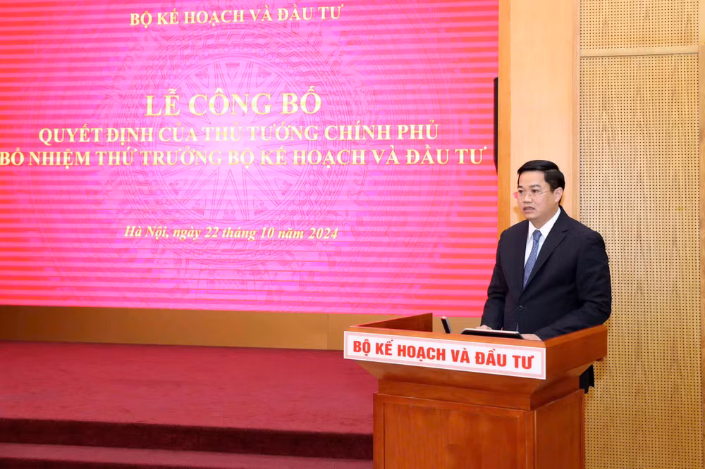 Thứ trưởng Kế hoạch và Đầu tư Nguyễn Đức Tâm phát biểu nhận nhiệm vụ. Thứ trưởng Kế hoạch và Đầu tư Nguyễn Đức Tâm phát biểu nhận nhiệm vụ.