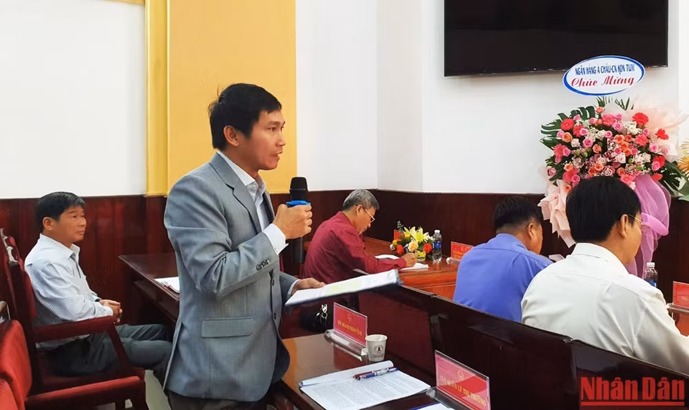Đại diện Hội Doanh nhân trẻ tỉnh Kon Tum phát biểu tại Hội nghị.