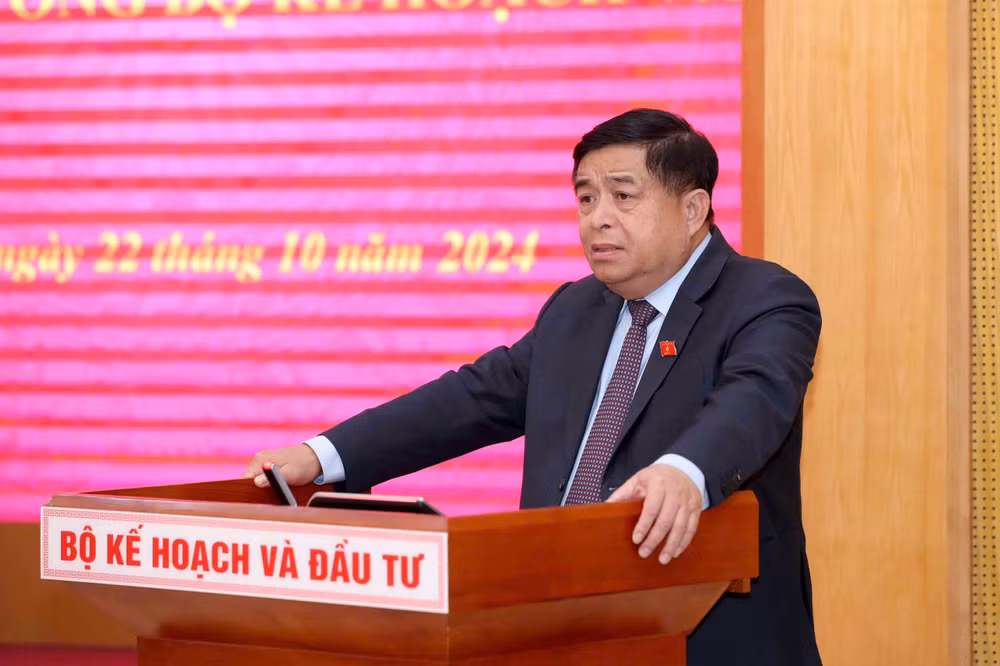 Bộ trưởng Kế hoạch và Đầu tư Nguyễn Chí Dũng phát biểu ý kiến. Bộ trưởng Kế hoạch và Đầu tư Nguyễn Chí Dũng phát biểu ý kiến.