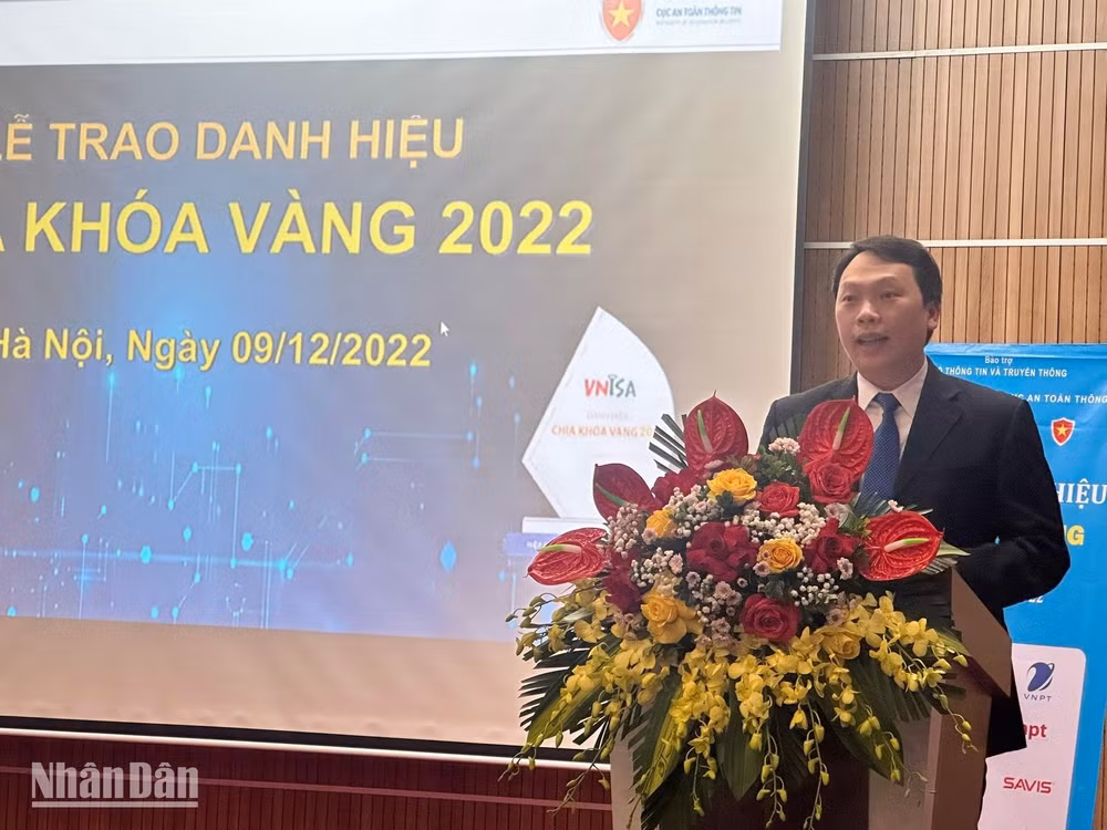 Thứ trưởng Thông tin và Truyền thông Nguyễn Huy Dũng phát biểu tại buổi lễ. Thứ trưởng Thông tin và Truyền thông Nguyễn Huy Dũng phát biểu tại buổi lễ.