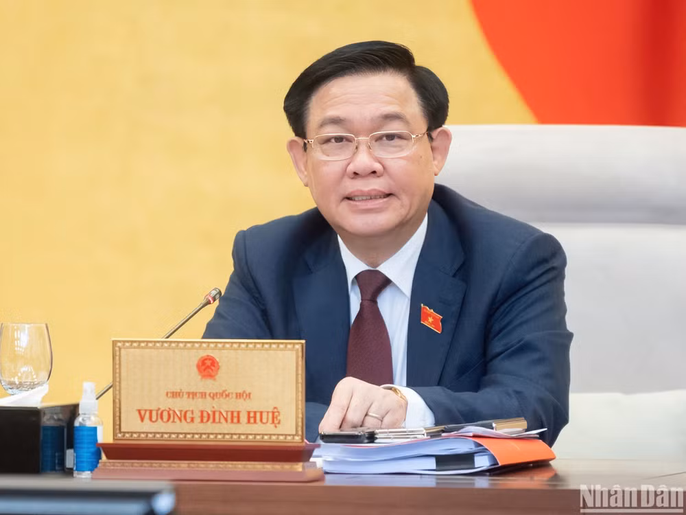 Chủ tịch Quốc hội Vương Đình Huệ nhất trí phương án tổ chức Kỳ họp thứ 5, Quốc hội khóa XV thành 2 đợt. (Ảnh: DUY LINH) Chủ tịch Quốc hội Vương Đình Huệ nhất trí phương án tổ chức Kỳ họp thứ 5, Quốc hội khóa XV thành 2 đợt. (Ảnh: DUY LINH)