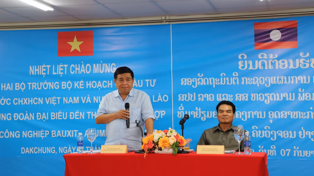 Bộ trưởng Nguyễn Chí Dũng phát biểu tại cuộc làm việc với Tập đoàn Việt Phương. (Ảnh: MPI)