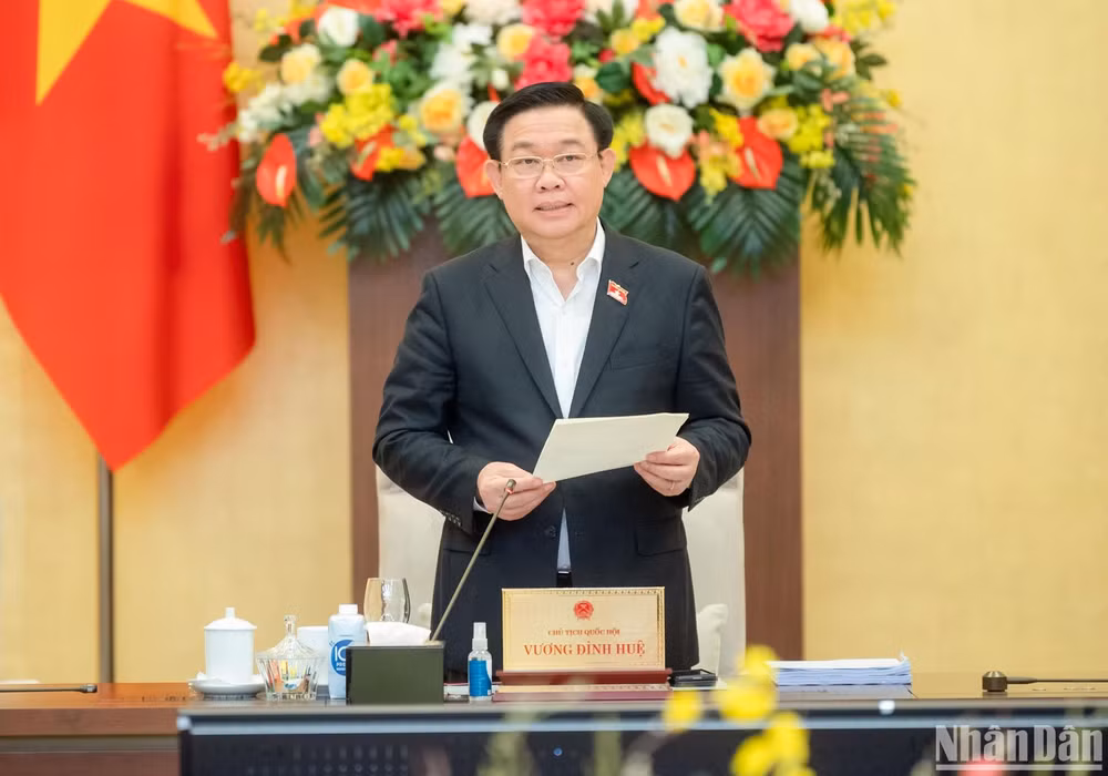 Chủ tịch Quốc hội Vương Đình Huệ phát biểu bế mạc phiên họp. (Ảnh: DUY LINH)