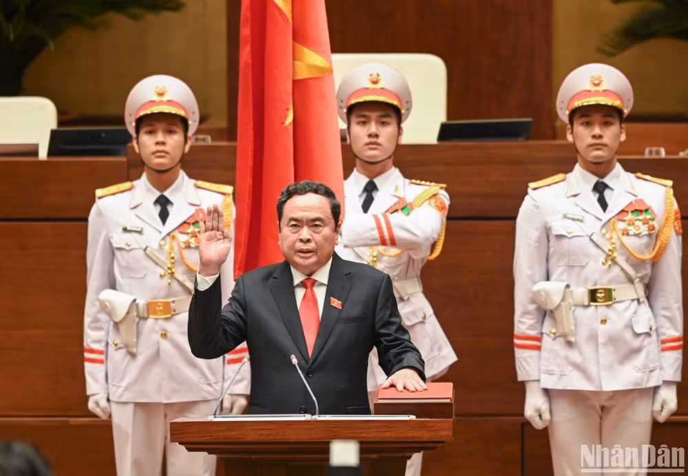 Chủ tịch Quốc hội Trần Thanh Mẫn tuyên thệ nhậm chức. (Ảnh: LINH KHOA)