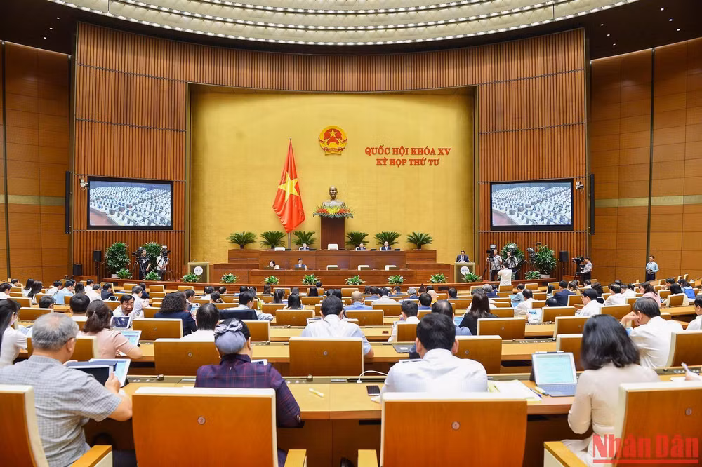 Quang cảnh phiên họp Quốc hội sáng 1/11. (Ảnh: DUY LINH)