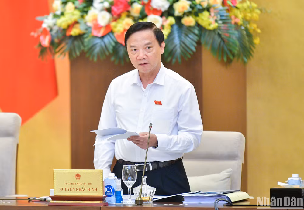 Phó Chủ tịch Quốc hội Nguyễn Khắc Định điều hành nội dung thảo luận. (Ảnh: DUY LINH) Phó Chủ tịch Quốc hội Nguyễn Khắc Định điều hành nội dung thảo luận. (Ảnh: DUY LINH)