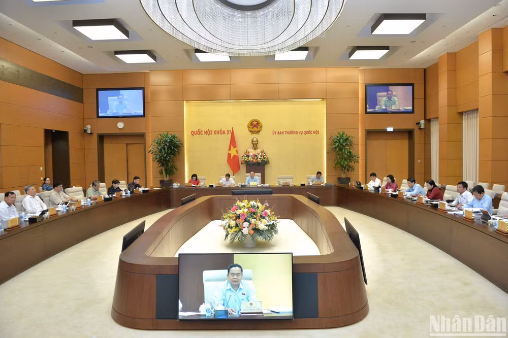 Quang cảnh phiên họp. (Ảnh: DUY LINH)