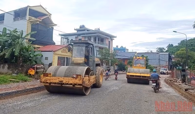 Hà Giang tập trung đẩy nhanh tiến độ các dự án giao thông, xây dựng. Hà Giang tập trung đẩy nhanh tiến độ các dự án giao thông, xây dựng.