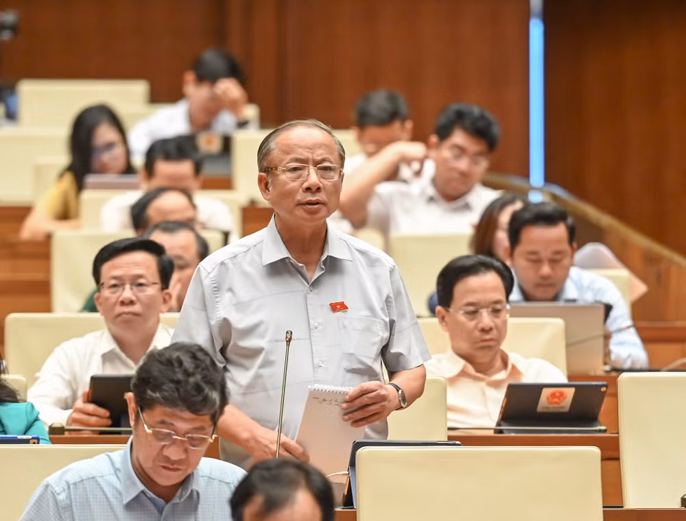 Đại biểu Nguyễn Văn Thân (Đoàn Thái Bình). (Ảnh: BÙI GIANG) Đại biểu Nguyễn Văn Thân (Đoàn Thái Bình). (Ảnh: BÙI GIANG)