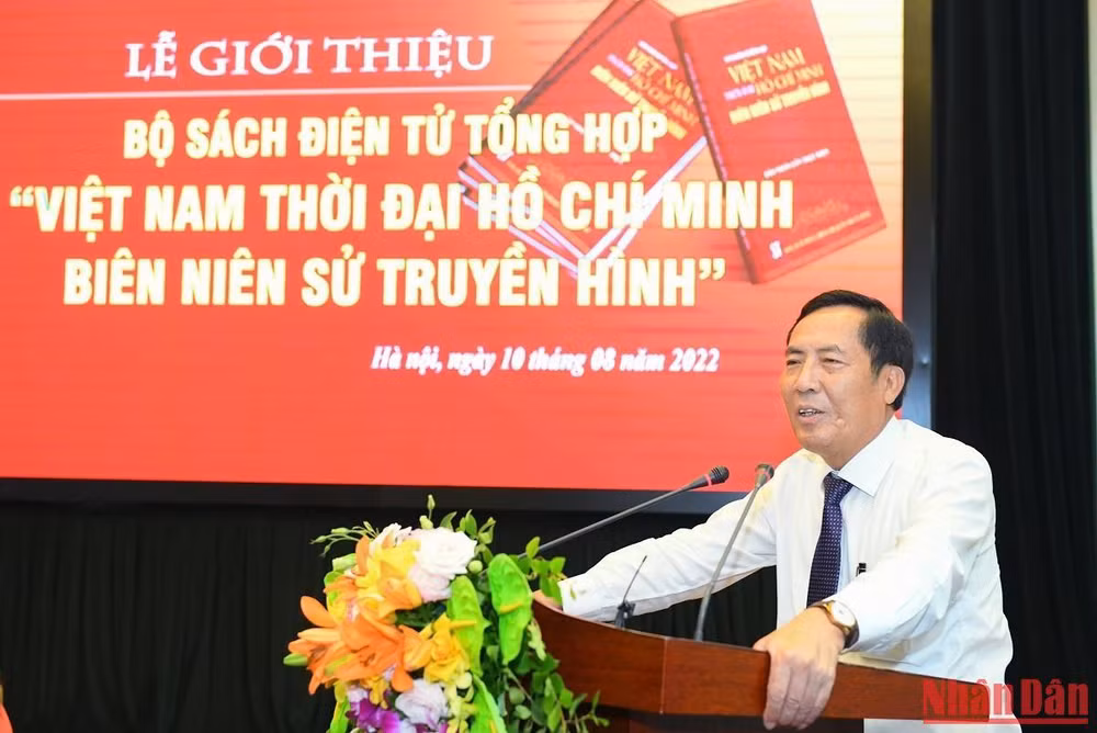 Đồng chí Thuận Hữu phát biểu tại buổi lễ. Đồng chí Thuận Hữu phát biểu tại buổi lễ.