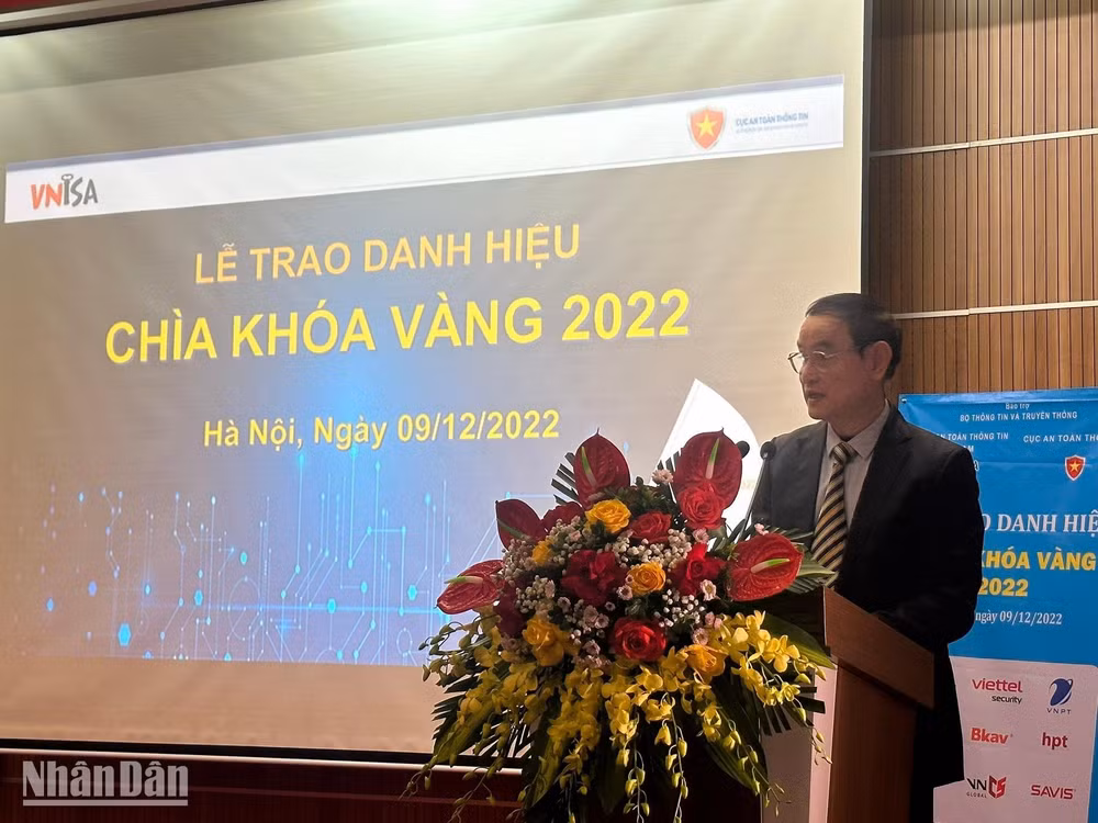Ông Vũ Quốc Khánh, Phó Chủ tịch Hội đồng bình chọn trình bày đánh giá tổng quát Chương trình Chìa khóa vàng 2022. Ông Vũ Quốc Khánh, Phó Chủ tịch Hội đồng bình chọn trình bày đánh giá tổng quát Chương trình Chìa khóa vàng 2022.