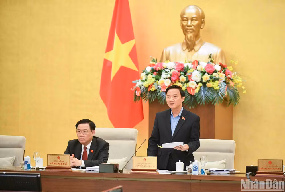 Phó Chủ tịch Quốc hội Nguyễn Khắc Định phát biểu kết luận. (Ảnh: DUY LINH)