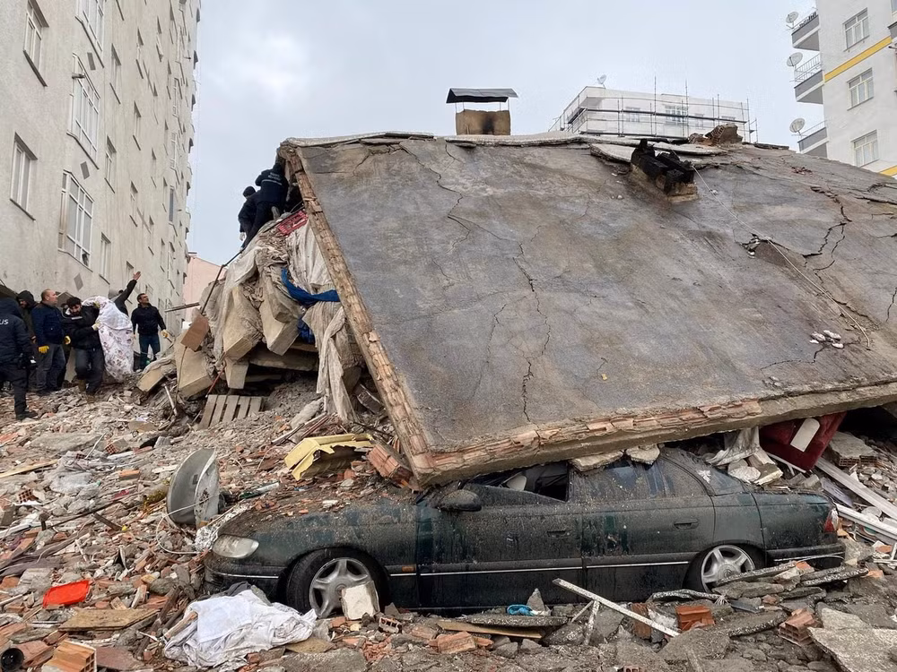 Quang cảnh đống đổ nát do trận động đất ở Diyarbakir, Thổ Nhĩ Kỳ. (Ảnh: Reuters) Quang cảnh đống đổ nát do trận động đất ở Diyarbakir, Thổ Nhĩ Kỳ. (Ảnh: Reuters)