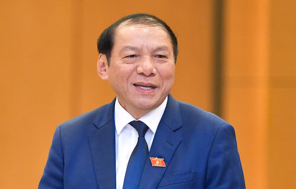 Bộ trưởng Văn hóa, Thể thao và Du lịch Nguyễn Văn Hùng.