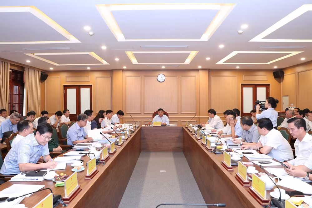 Quang cảnh phiên họp. Quang cảnh phiên họp.