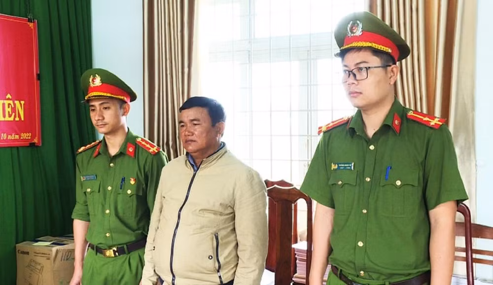 Bị can Y Sit H’môk bị bắt tạm giam. 