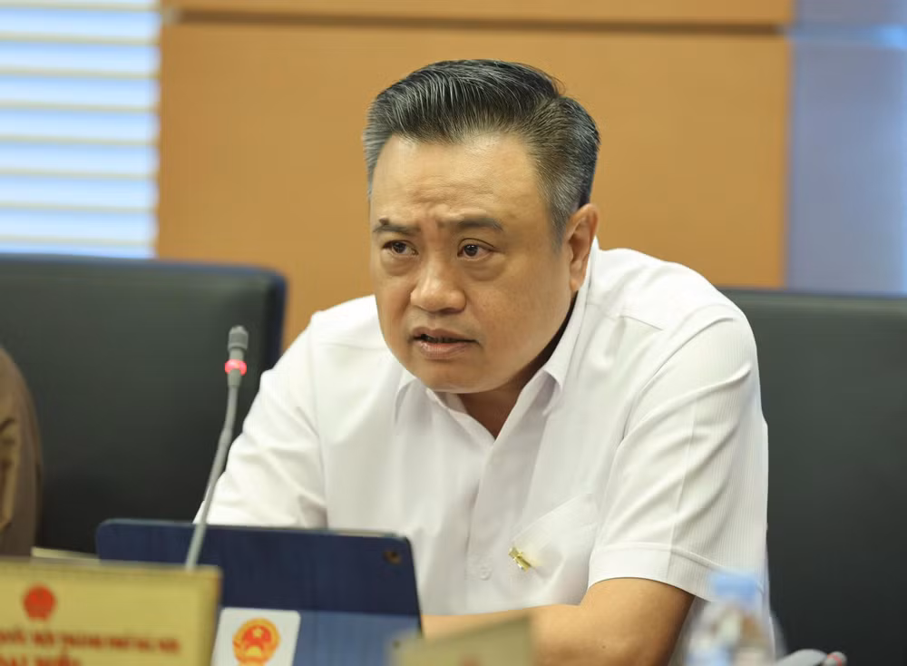 Đại biểu Quốc hội Trần Sỹ Thanh - Chủ tịch Ủy ban nhân dân TP Hà Nội phát biểu trong phiên thảo luận tổ.