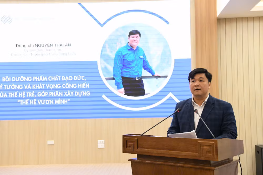 Đồng chí Nguyễn Thái An - Ủy viên Ban Thường vụ, Trưởng Ban Tuyên giáo Trung ương Đoàn trình bày tham luận. (Ảnh: THẾ DƯƠNG) Đồng chí Nguyễn Thái An - Ủy viên Ban Thường vụ, Trưởng Ban Tuyên giáo Trung ương Đoàn trình bày tham luận. (Ảnh: THẾ DƯƠNG)