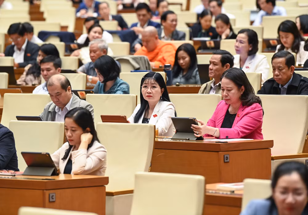Các đại biểu Quốc hội dự phiên họp chiều 29/11. (Ảnh: DUY LINH) Các đại biểu Quốc hội dự phiên họp chiều 29/11. (Ảnh: DUY LINH)