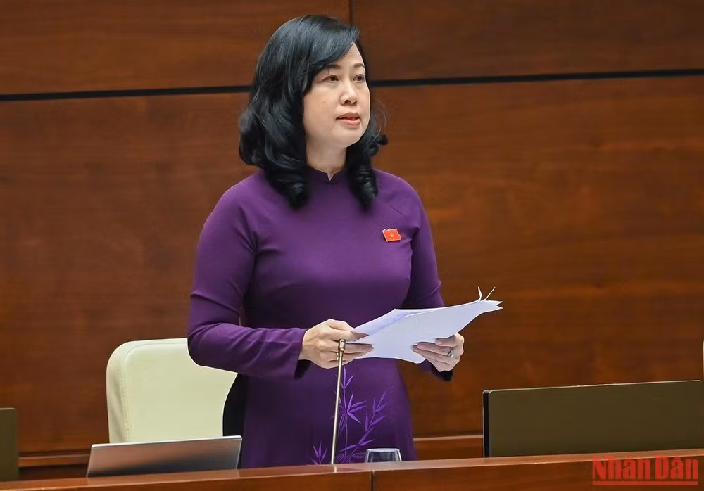 Bộ trưởng Y tế Đào Hồng Lan giải trình, làm rõ một số ý kiến đại biểu Quốc hội nêu. Ảnh: THỦY NGUYÊN Bộ trưởng Y tế Đào Hồng Lan giải trình, làm rõ một số ý kiến đại biểu Quốc hội nêu. Ảnh: THỦY NGUYÊN
