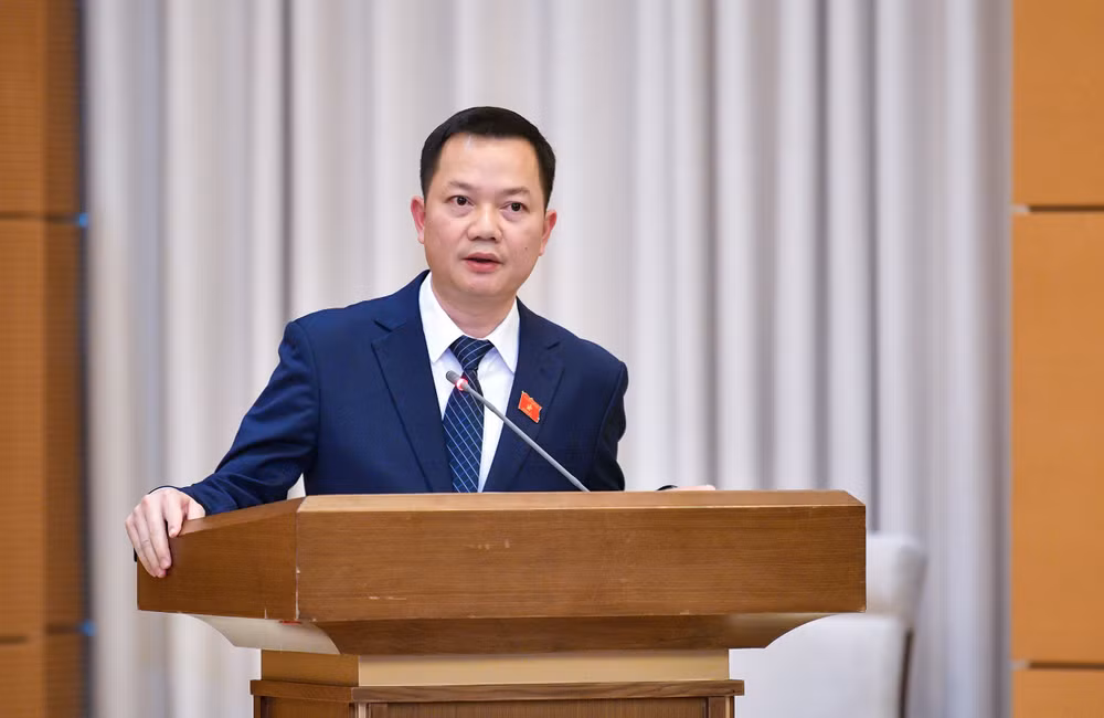 Tân Ủy viên Thường trực Ủy ban Quốc phòng và An ninh Trịnh Xuân An. Tân Ủy viên Thường trực Ủy ban Quốc phòng và An ninh Trịnh Xuân An.