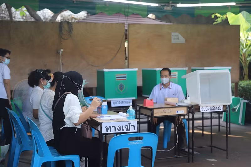 Việc bỏ phiếu sớm được Ủy ban bầu cử Thái Lan cho phép nhằm tạo điều kiện cho những cử tri không thể thực hiện quyền công dân của mình vào ngày bầu cử chính thức.