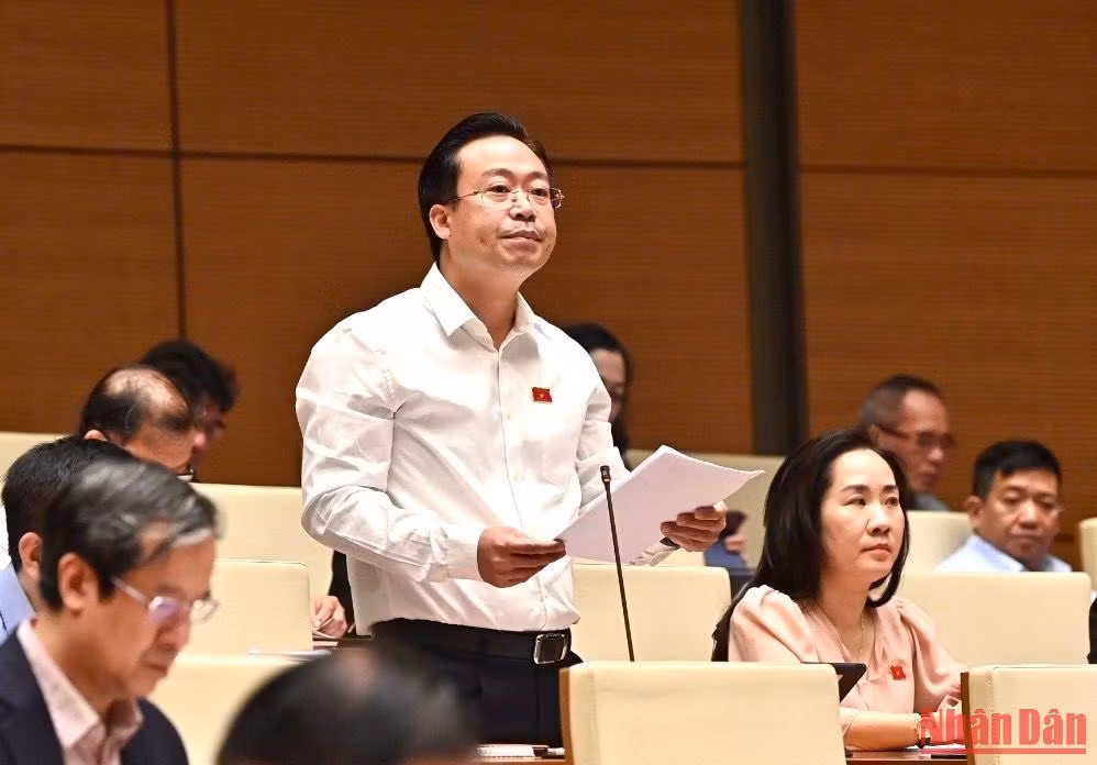 Đại biểu Nguyễn Đại Thắng (đoàn Hưng Yên) góp ý kiến vào dự thảo Luật. (Ảnh: ĐĂNG KHOA) Đại biểu Nguyễn Đại Thắng (đoàn Hưng Yên) góp ý kiến vào dự thảo Luật. (Ảnh: ĐĂNG KHOA)