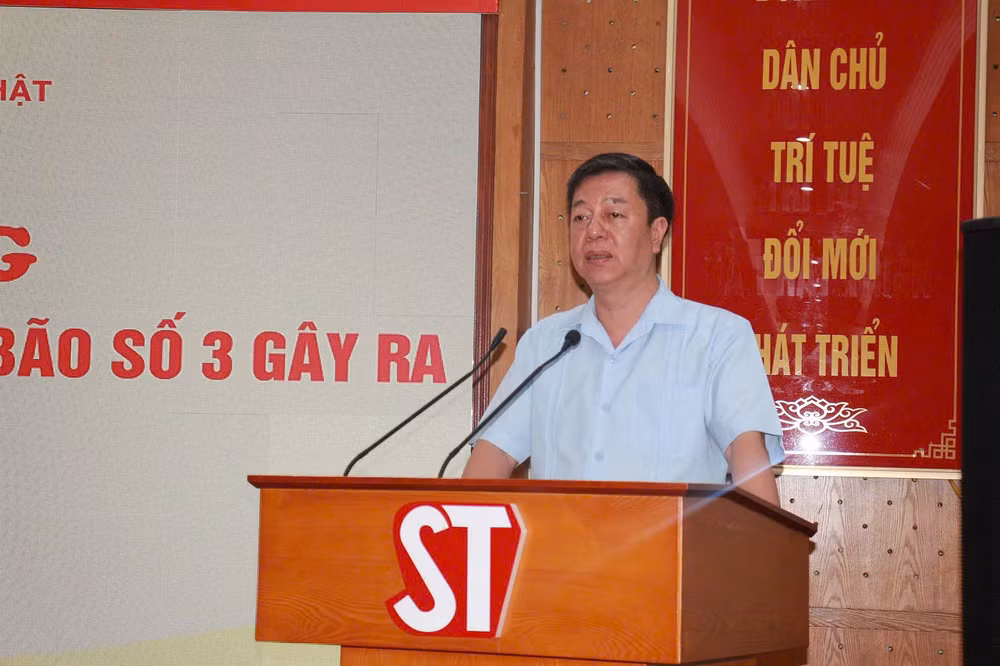 PGS, TS Vũ Trọng Lâm, Giám đốc - Tổng Biên tập Nhà xuất bản Chính trị quốc gia Sự thật phát biểu tại Lễ phát động. PGS, TS Vũ Trọng Lâm, Giám đốc - Tổng Biên tập Nhà xuất bản Chính trị quốc gia Sự thật phát biểu tại Lễ phát động.