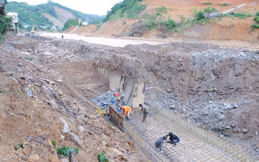 Ủy ban nhân dân tỉnh Nghệ An phê bình 34 đơn vị vì có kết quả giải ngân vốn đầu tư công năm 2024 đạt thấp, chưa đạt mục tiêu đề ra. (Ảnh: Mai Hoa) 