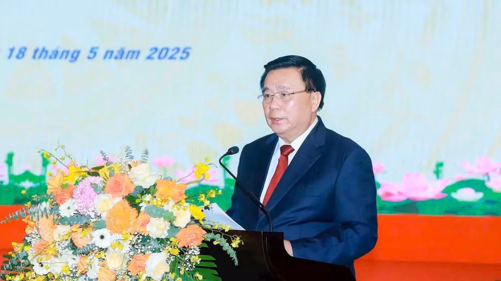 Đồng chí Nguyễn Xuân Thắng, Ủy viên Bộ Chính trị, Giám đốc Học viện Chính trị quốc gia Hồ Chí Minh phát biểu đề dẫn hội thảo.