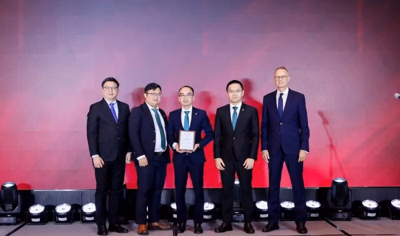 BIDV 6 lần được tạp chí danh tiếng The Asian Banker vinh danh giải thưởng sản phẩm vay nhà ở tốt nhất Việt Nam.