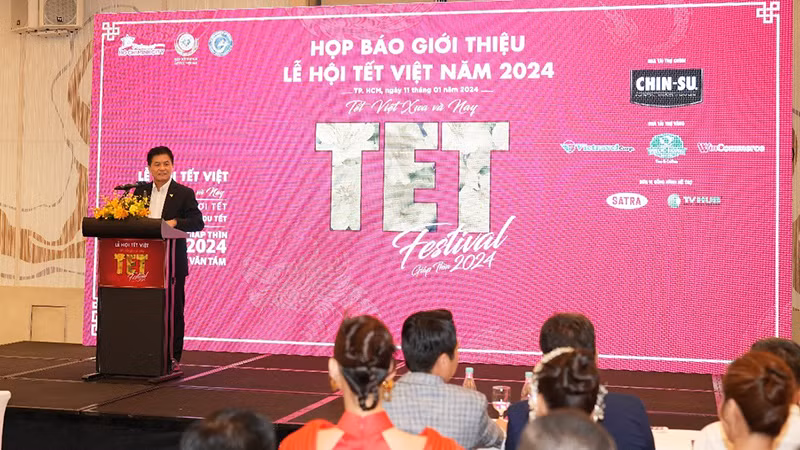 Ông Nguyễn Quốc Kỳ, Chủ tịch Hiệp hội Văn hóa ẩm thực Việt Nam, đại diện đơn vị đồng tổ chức, phát biểu tại họp báo.