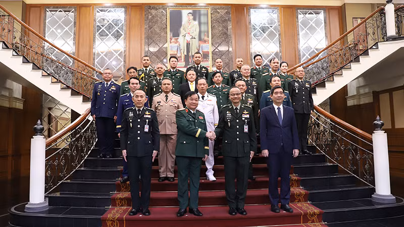 Các đại biểu tham dự Đối thoại Chính sách Quốc phòng Việt Nam-Thái Lan lần thứ 6. Các đại biểu tham dự Đối thoại Chính sách Quốc phòng Việt Nam-Thái Lan lần thứ 6.