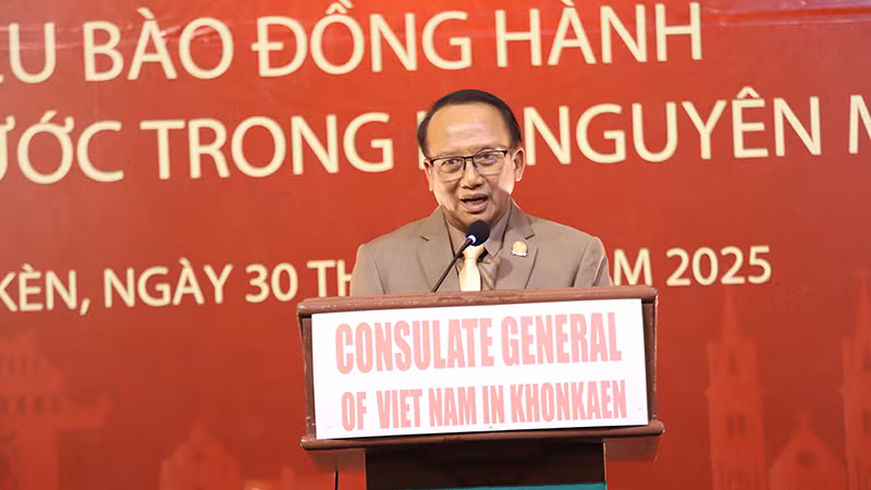 Chủ tịch Tổng hội Người Việt Nam toàn Thái Nguyễn Ngọc Thìn phát biểu tại sự kiện. (Ảnh: CTV)